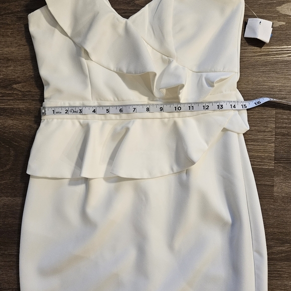 Bardot Women's Dress White  Asymmetrical One-Shoulder Ruffle White Midi - Picture 9 of 16